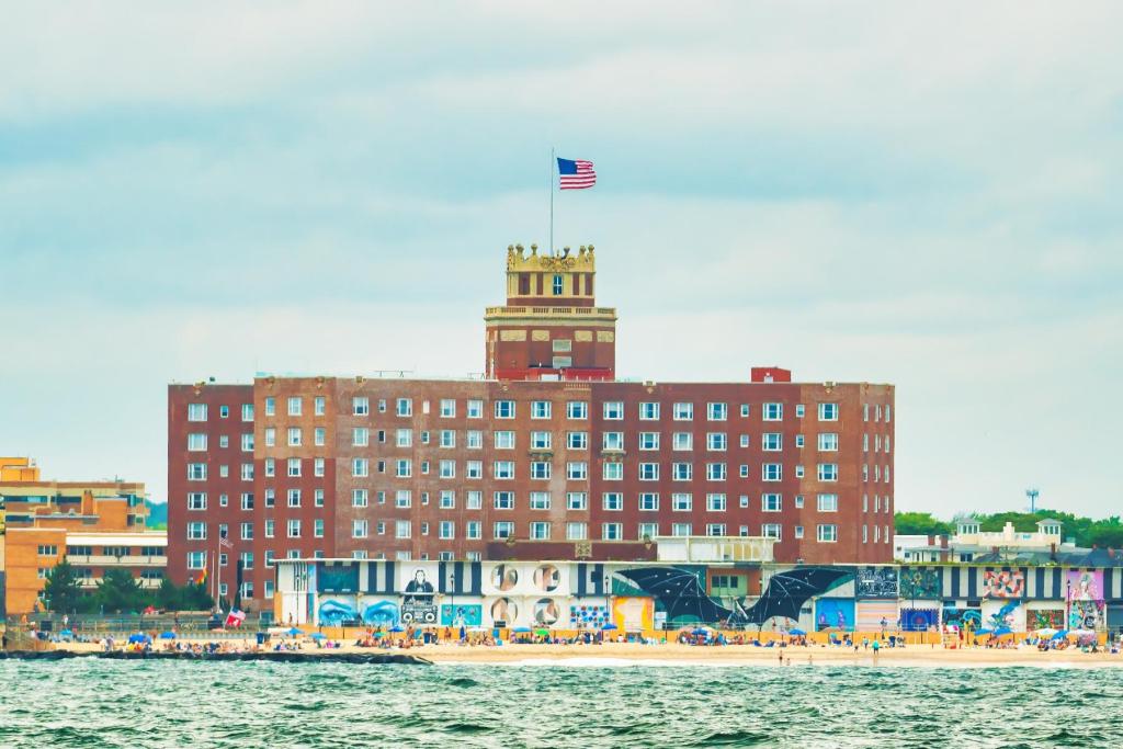 Revisiting the Same Place: Why Photographers Return Again and&nbsp;Again